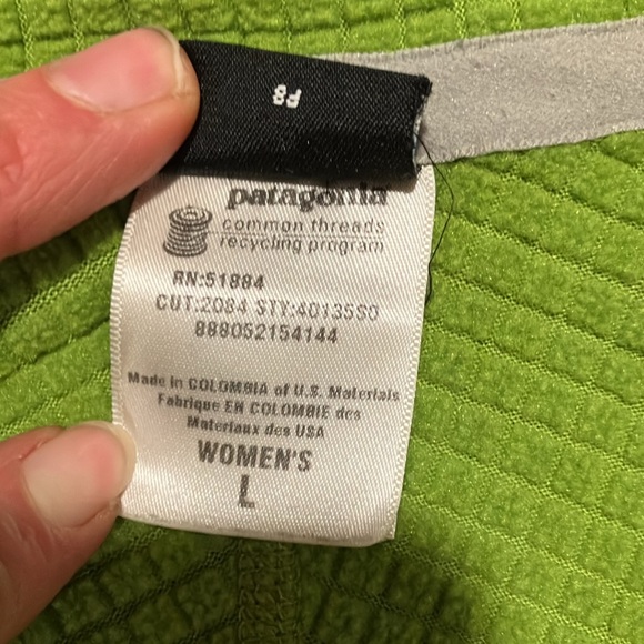 Patagonia R1 - Picture 11 of 11